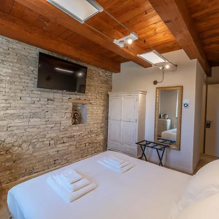 Porta Gemina History 招待所 *