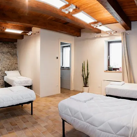 Porta Gemina History * Urbisaglia