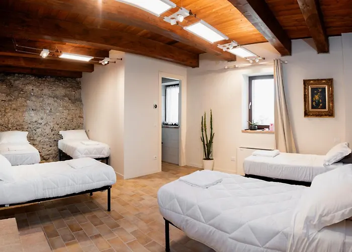 Porta Gemina History * Urbisaglia