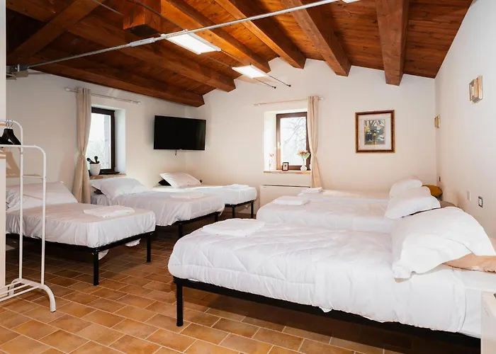 Affittacamere Porta Gemina History *